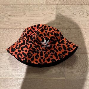 As new Adidas reversible leopard print bucket hat